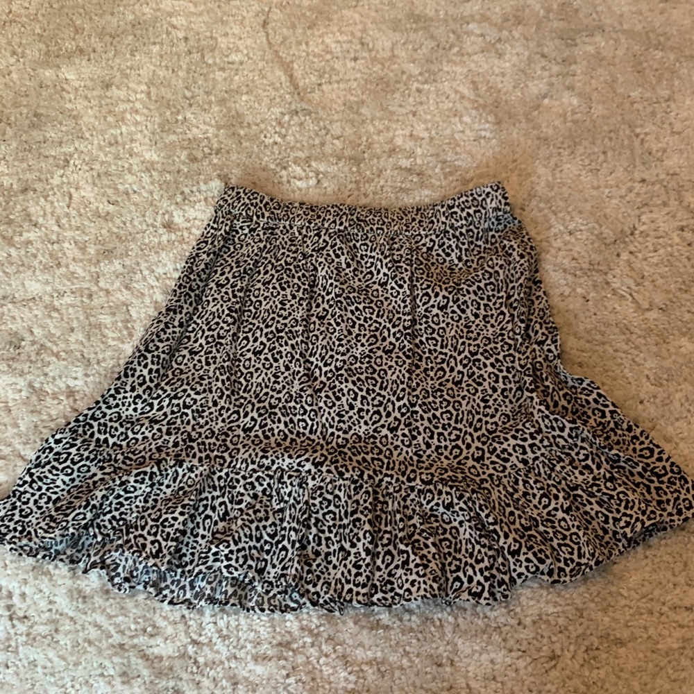 Leopard flowy mini skirt